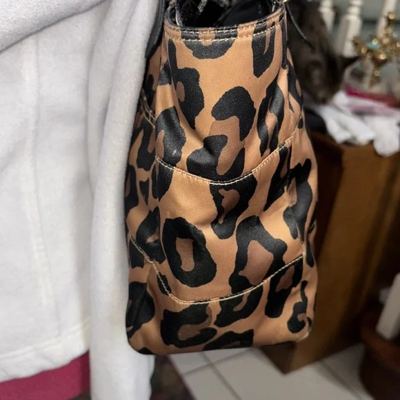 Coach Cheetah print shoulder bag gold/black/patent leather trim chain strap - Picture 8 of 17